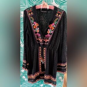 Hermant & Nandita Aztec black embroidered eyelet dress w/ tie waist mirrors szL